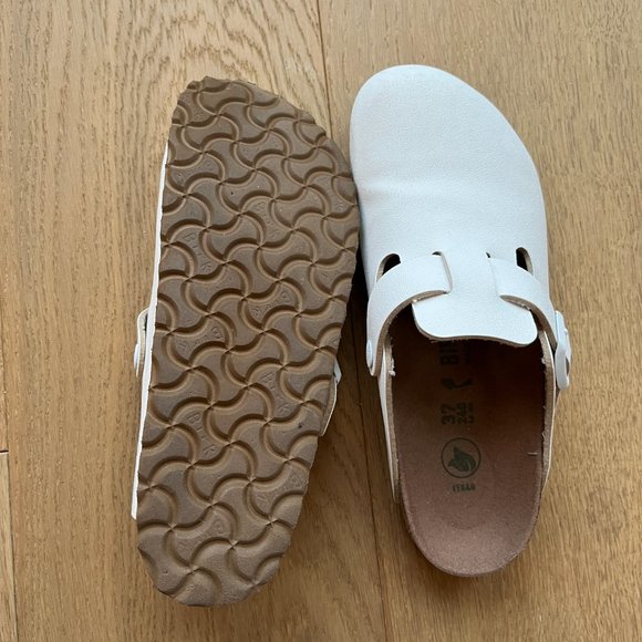 White Boston Vegan Birkenstock - Picture 4 of 5